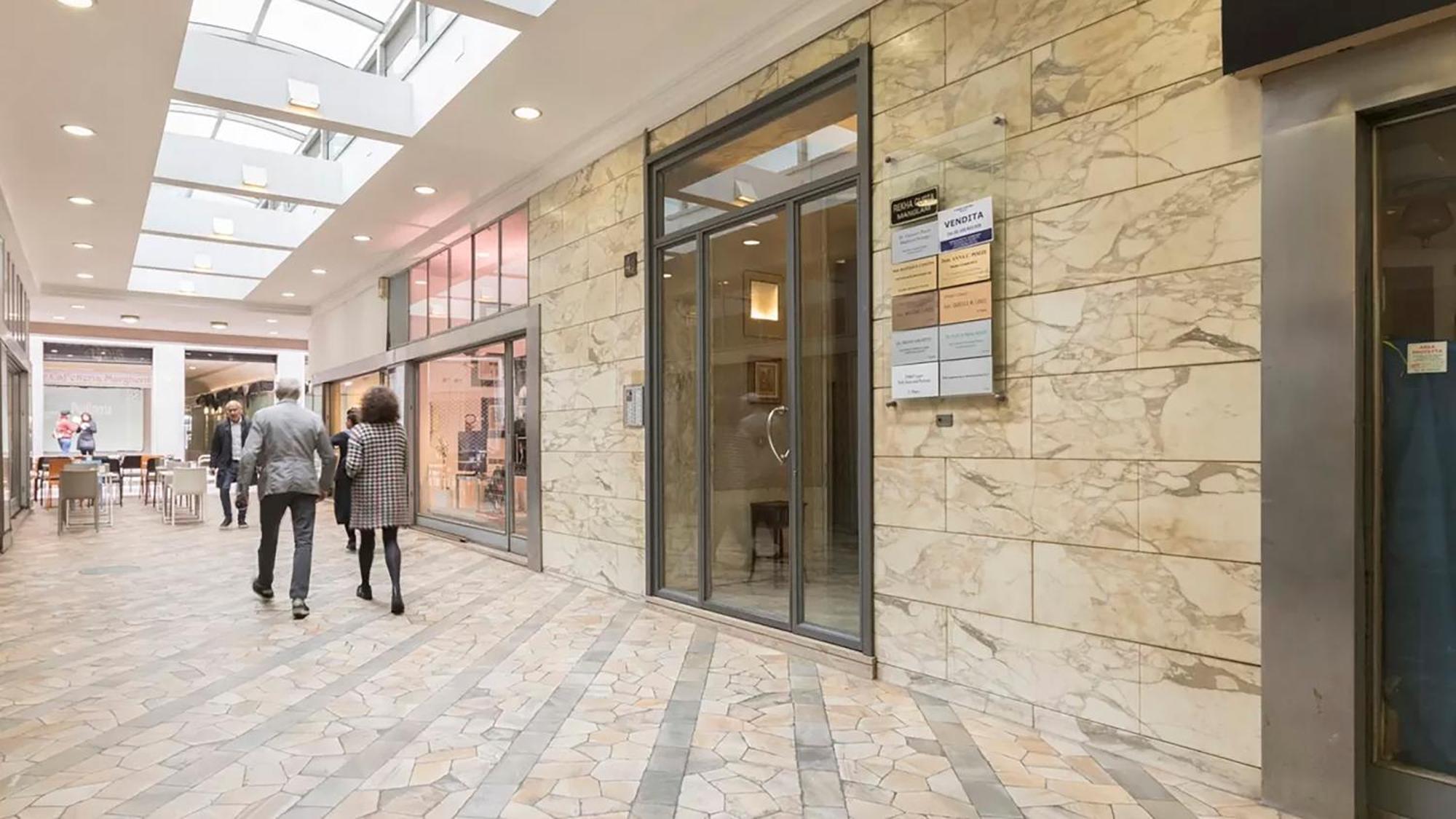 Classbnb - Two Apartments 400 Meters From The Duomo Milan Exterior photo
