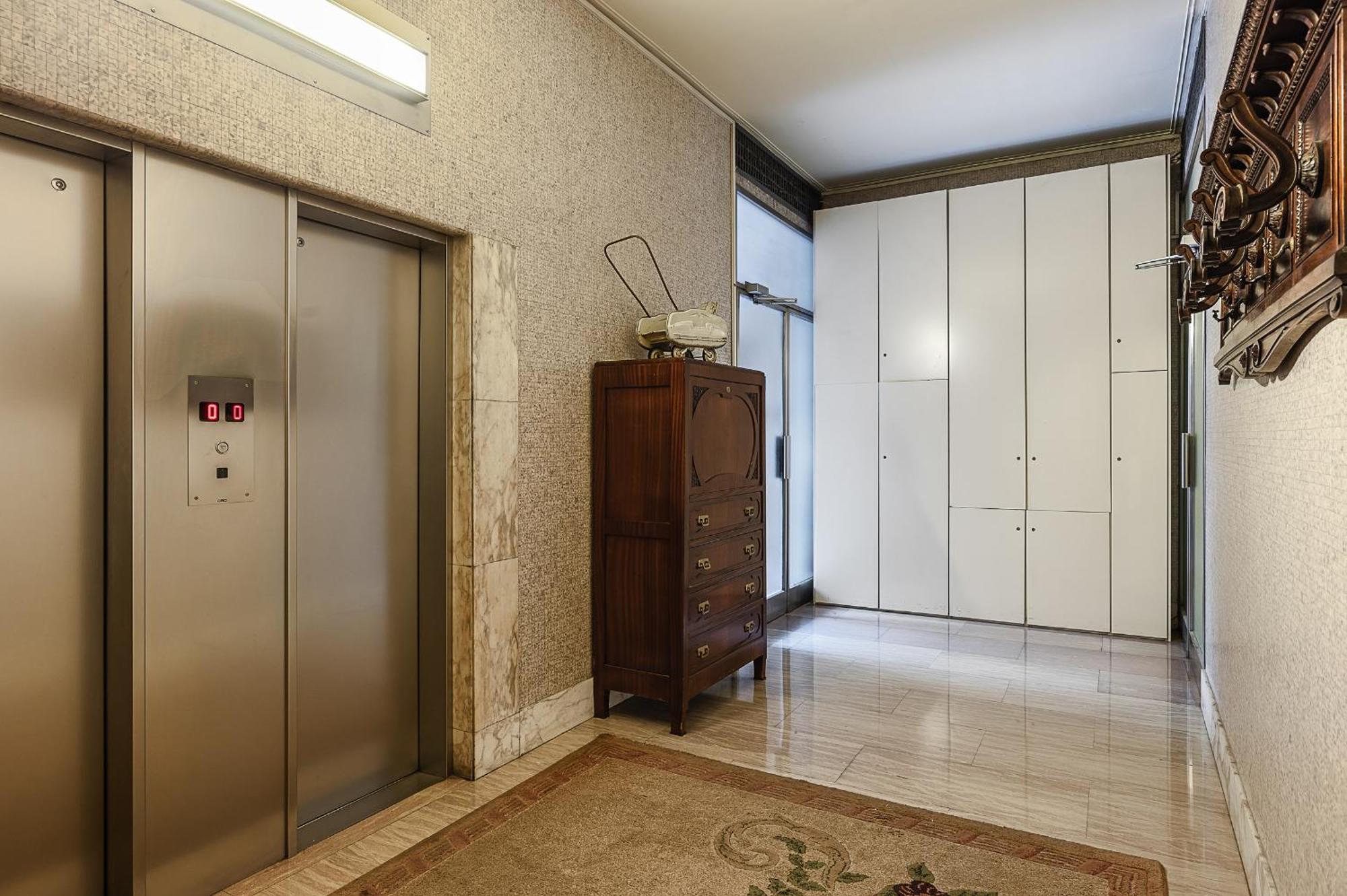 Classbnb - Two Apartments 400 Meters From The Duomo Milan Exterior photo